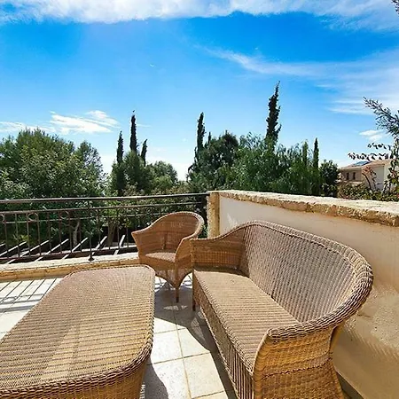Villa 37 Hestiades Green